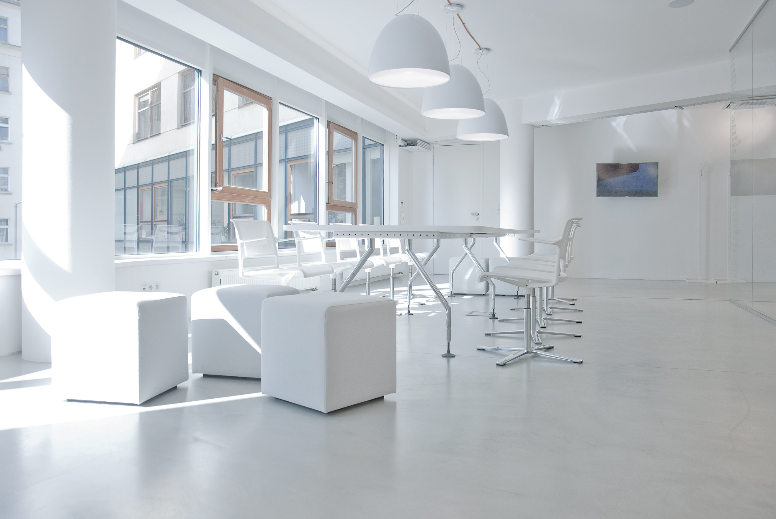 Surface Coatings And Floors For Modern, Design Offices - Ideal Work